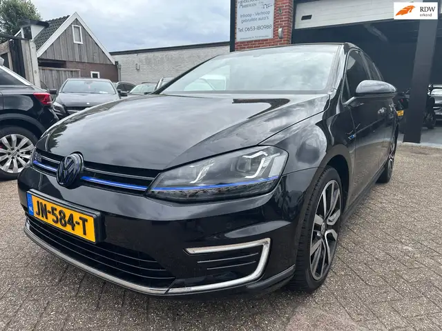 Volkswagen Golf GTE 1.4 TSI AUTOMAAT-NAVI-CAMERA-PDC-CRUISE