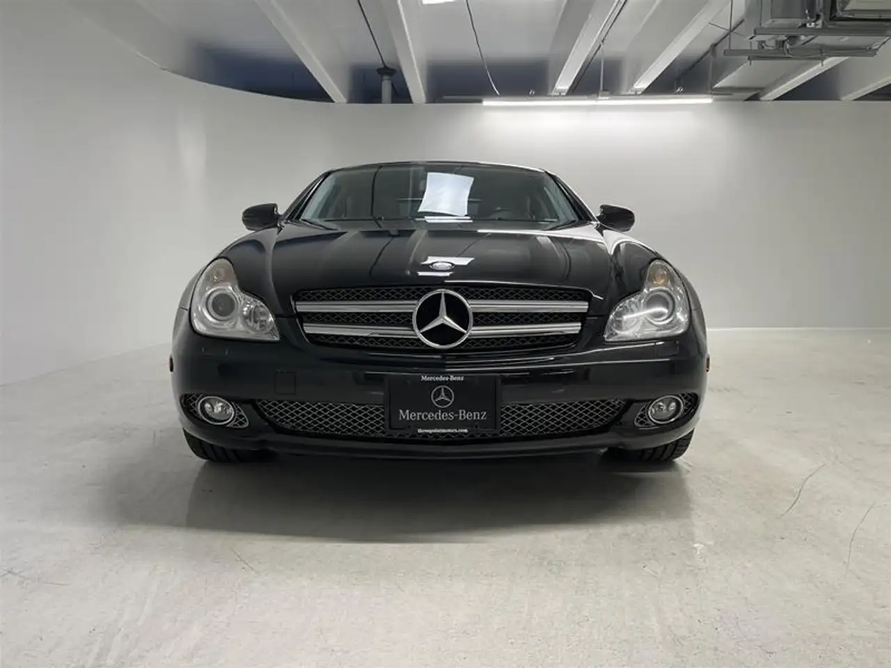 Mercedes-Benz CLS снимка Mercedes-Benz CLS