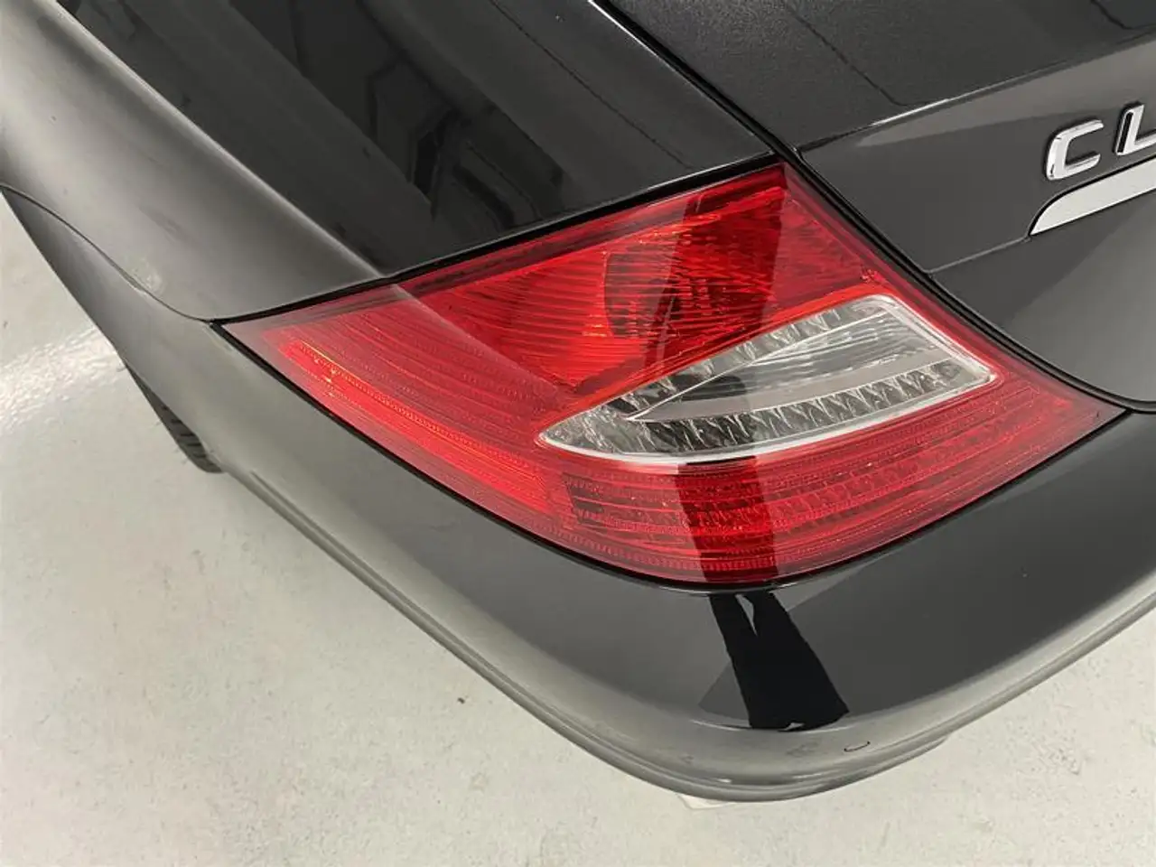 Mercedes-Benz CLS снимка Mercedes-Benz CLS
