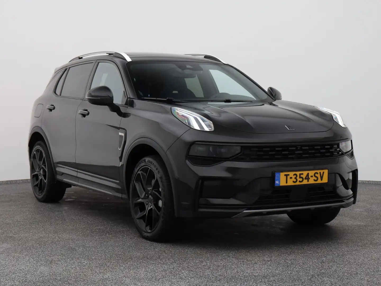 Lynk & Co 01 1.5 Plug-in Hybrid | 360° | BLACK | ZWARTE HEMEL | Noir - 2
