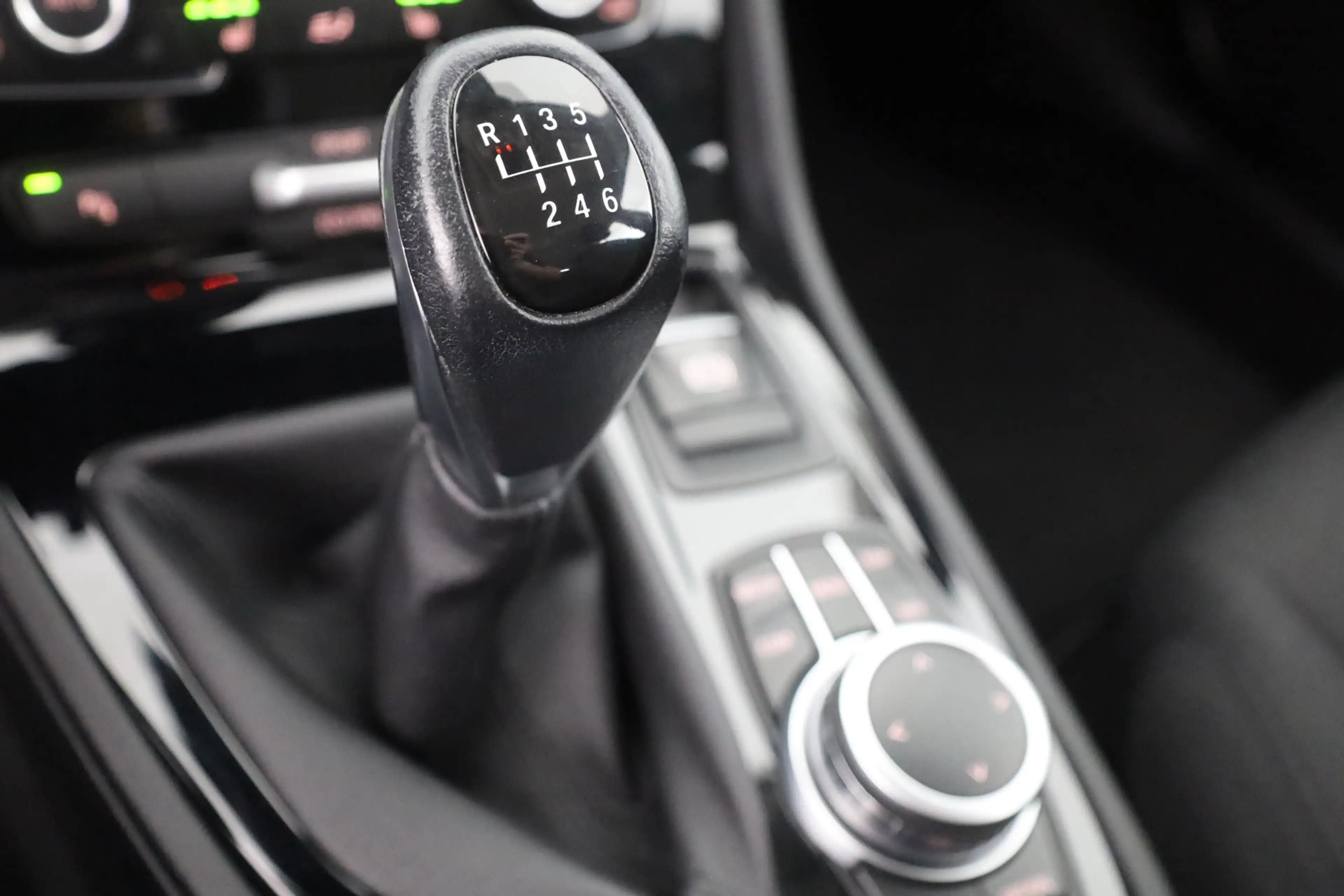 BMW 216 216i Gran Tourer LED Navi Sitzheizung Tempomat — photo 13