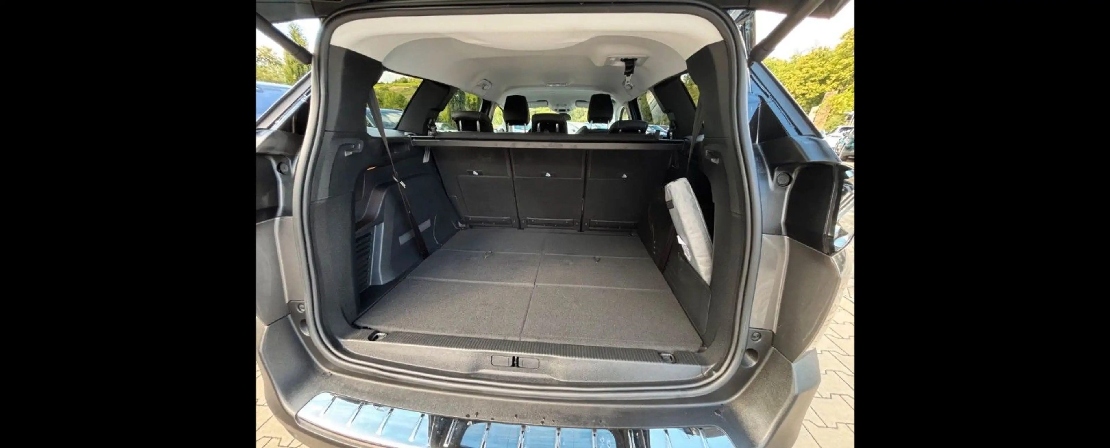 Peugeot 5008 Allure Pack 2.0 180 HDi|7 Sitze|SHZ|CarPlay — photo 7