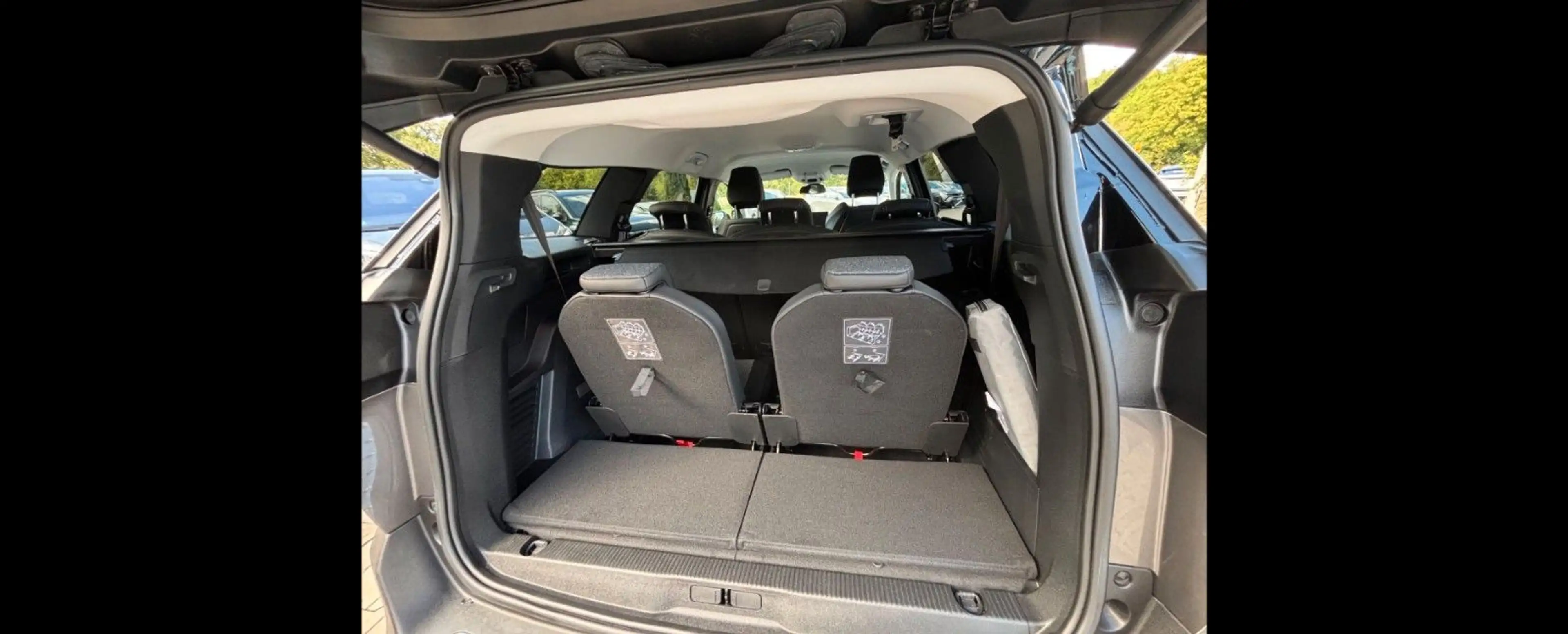 Peugeot 5008 Allure Pack 2.0 180 HDi|7 Sitze|SHZ|CarPlay — photo 4