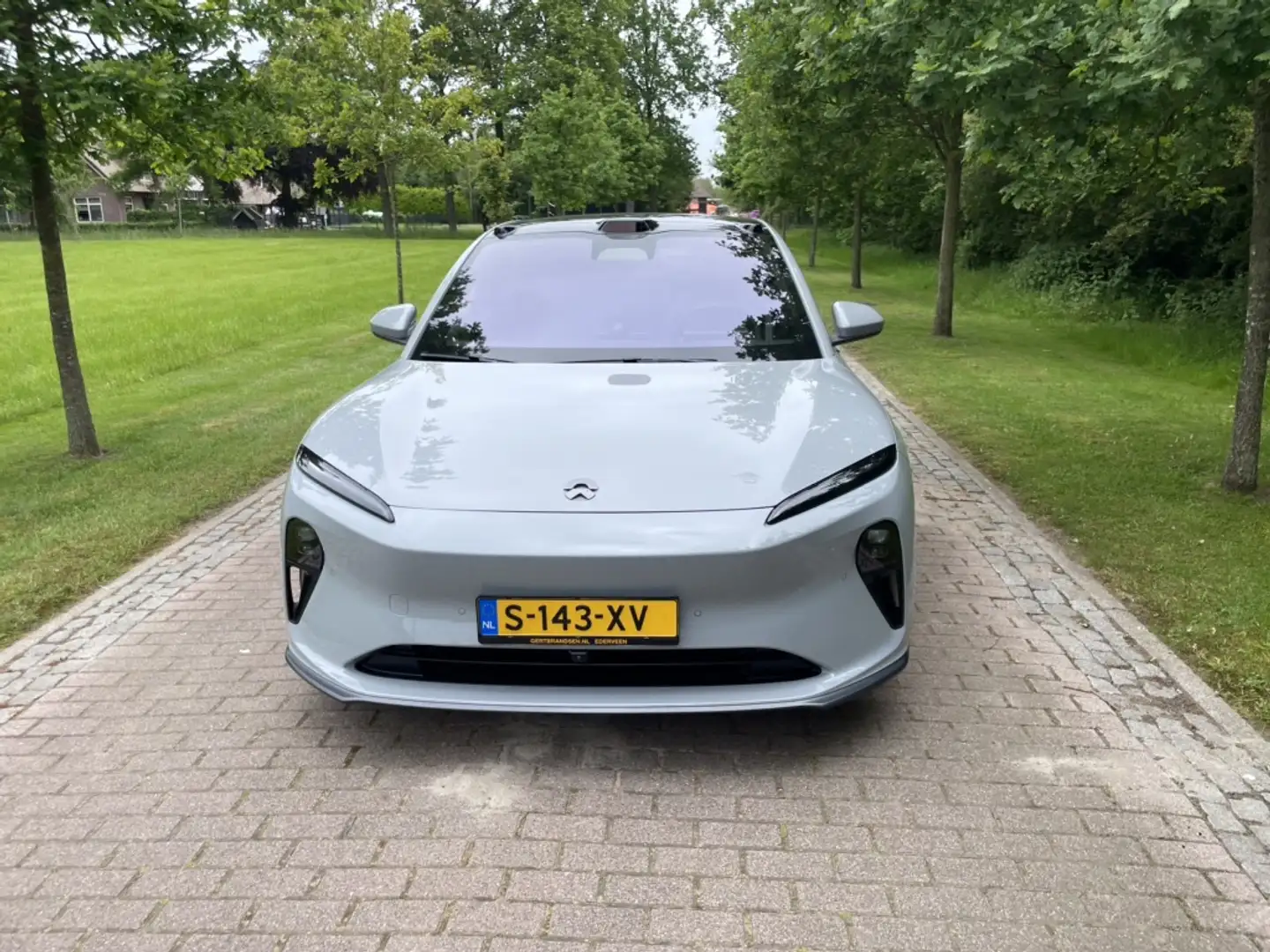 NIO ET5 75 kW , trekhaak Grijs - 2
