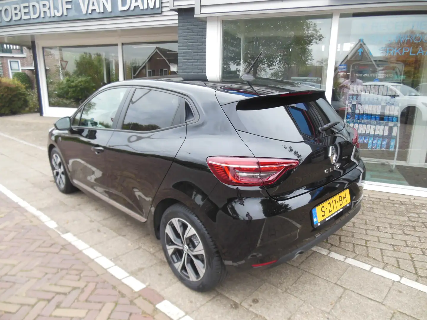 Renault Clio 1.0 TCe 90 Evolution 12 maanden Bovag garantie car Zwart - 2