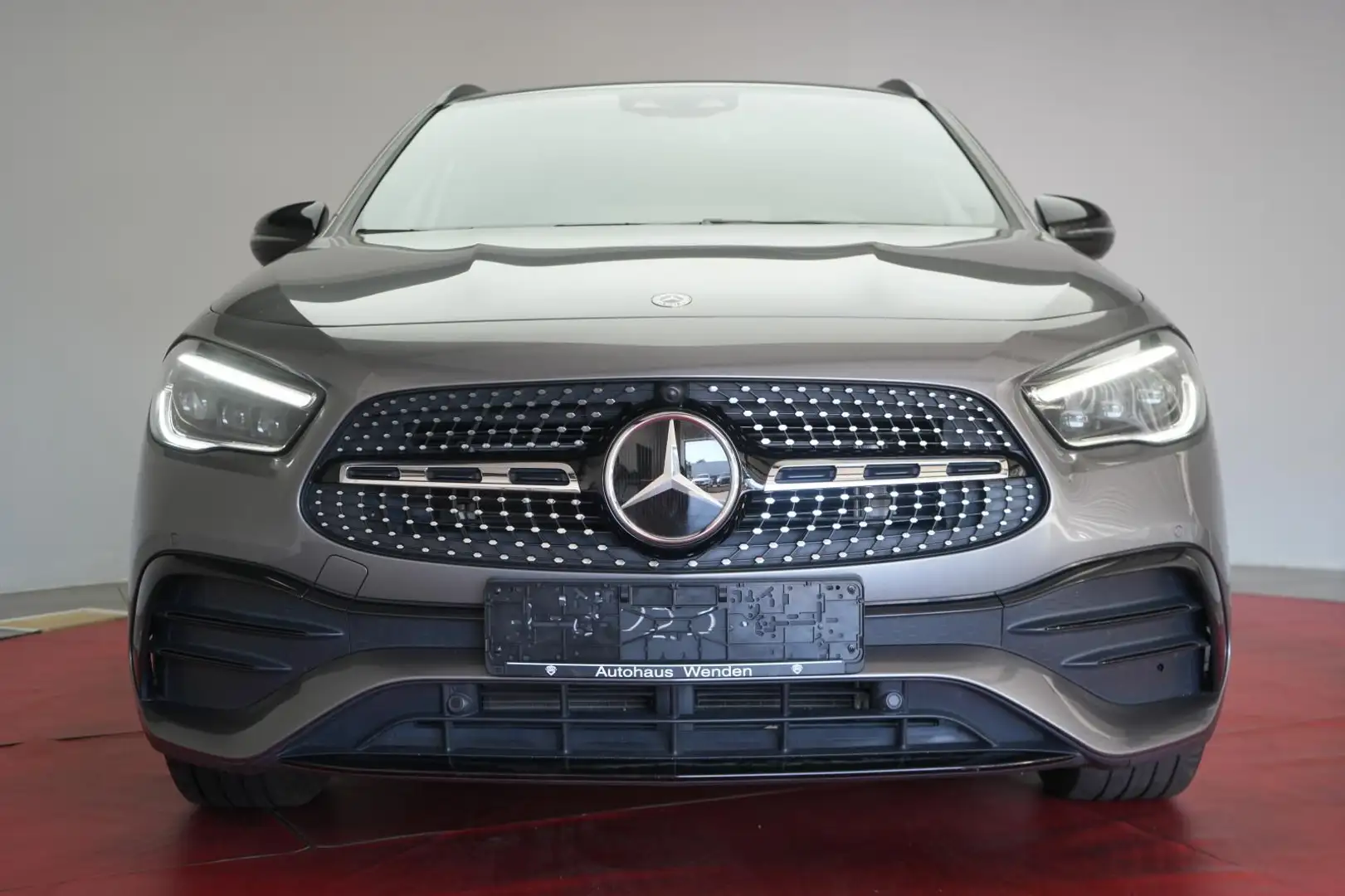 Mercedes-Benz GLA 220 d 8G-DCT AMG Leder/Distronic/Kamera/Burm Серый - 2