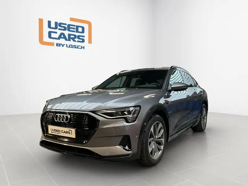 AUDI E-tron