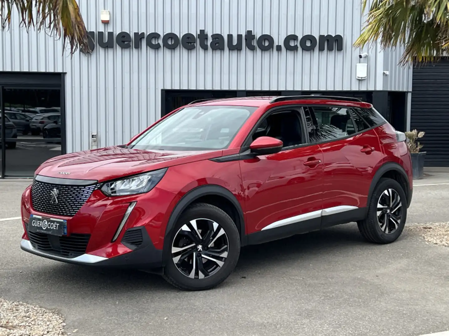 Peugeot 2008 1.2 PURETECH 130CH S\u0026S ALLURE Rouge - 1