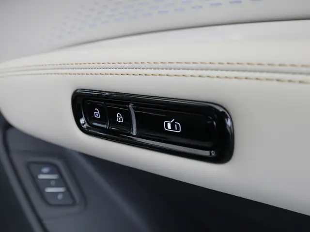 Audi Q7 view 27