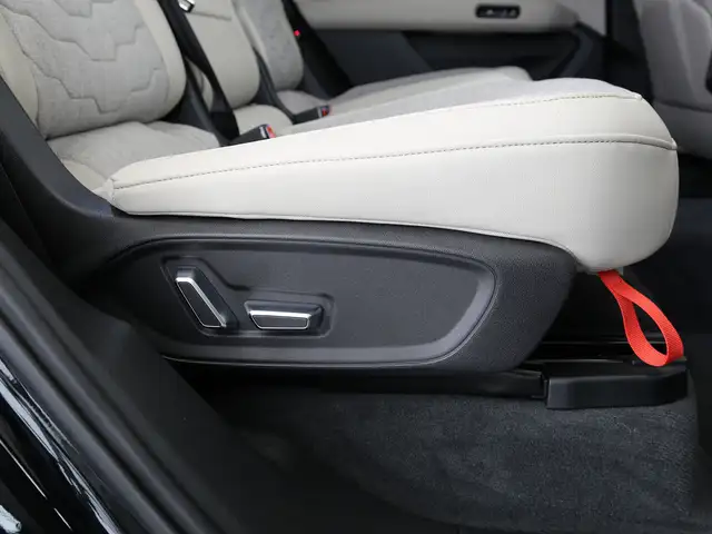 Audi Q7 view 22