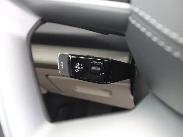 Audi Q7 view 16