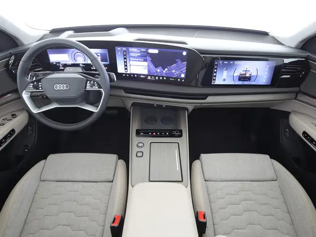 Audi Q7 view 11