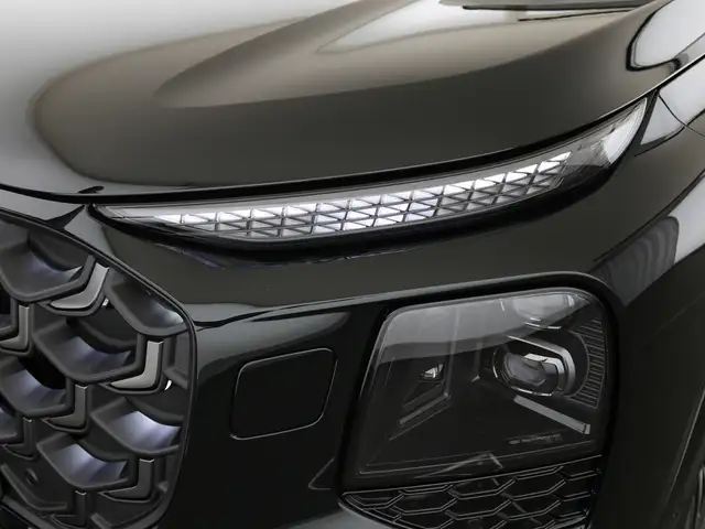 Audi Q7 view 30
