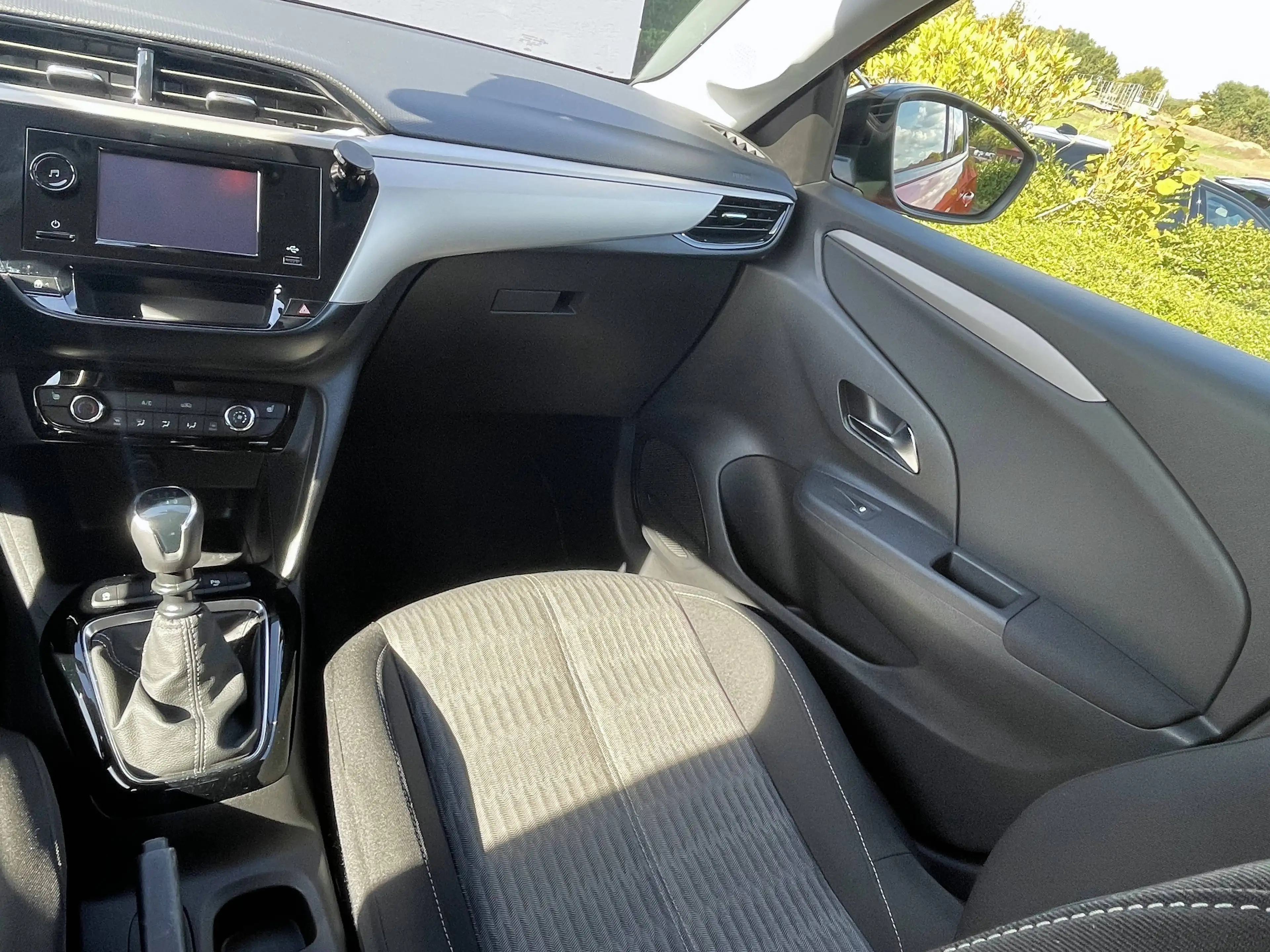 Opel Corsa F 1.2 Edition Klima Sitzheizung — photo 11