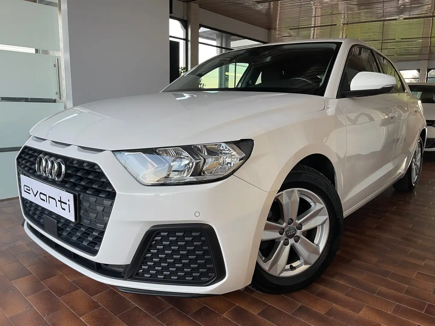 Audi A1 Sportback 30 1.0 tfsi APPLE CARPLAY/VETRI SCURI Weiß - 1
