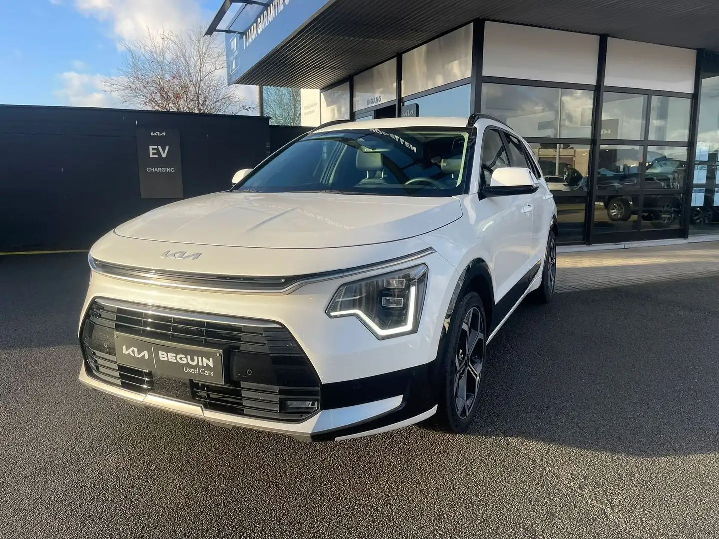 Kia Niro 1.6 PACE - HEV - CAMERA - NAVIGATIE - LEDER Blanc - 1