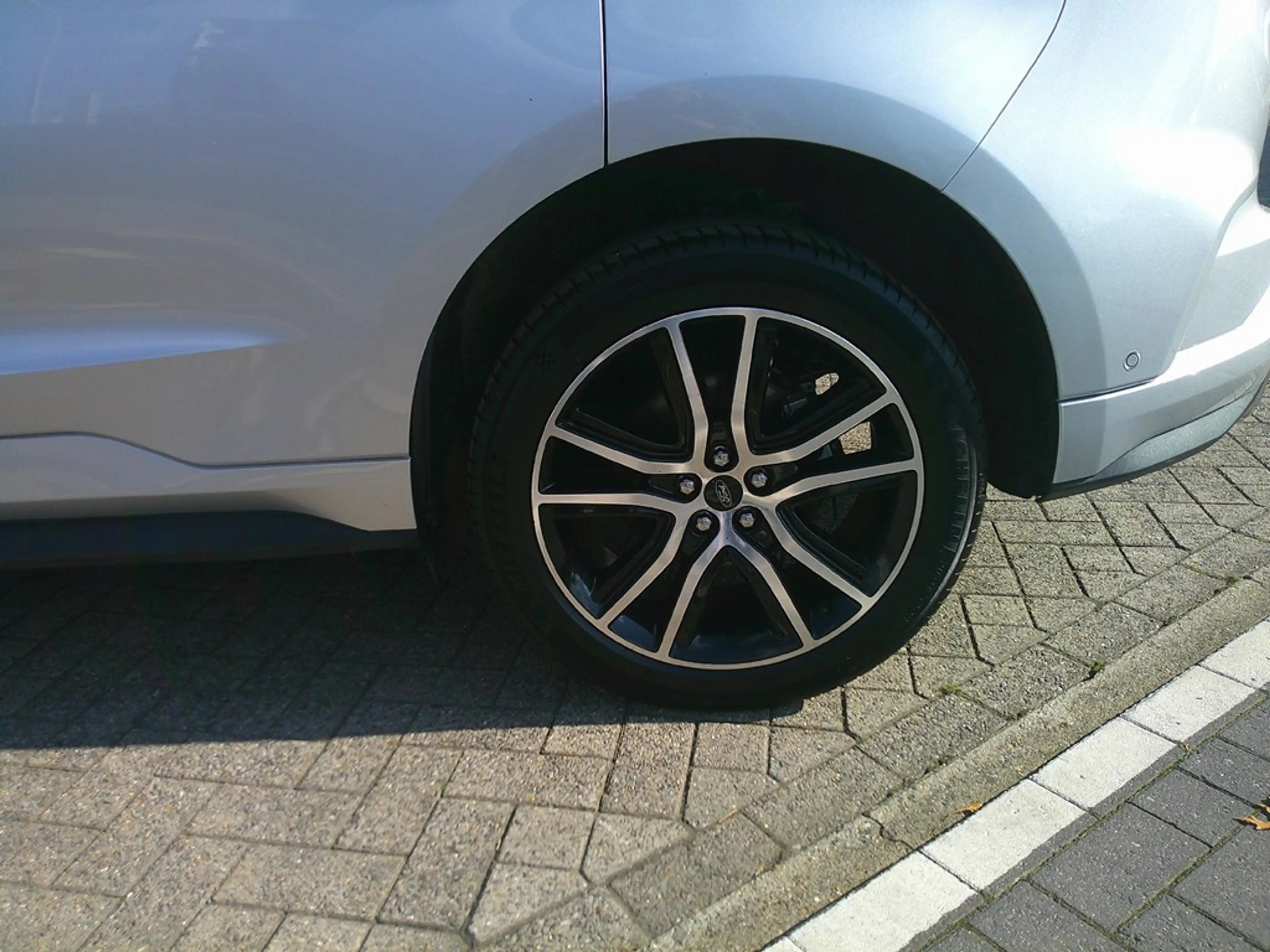 Ford Edge ST-line — photo 10