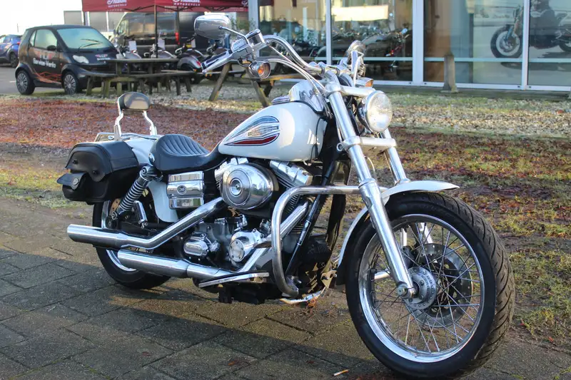 Harley-Davidson Dyna Super Glide - foto 4