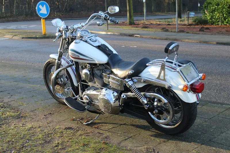 Harley-Davidson Dyna Super Glide - foto 6