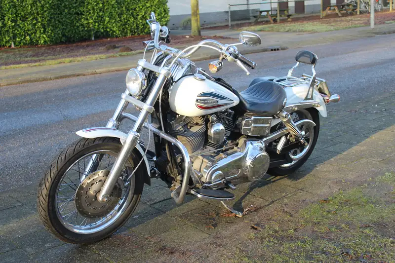 Harley-Davidson Dyna Super Glide - foto 3