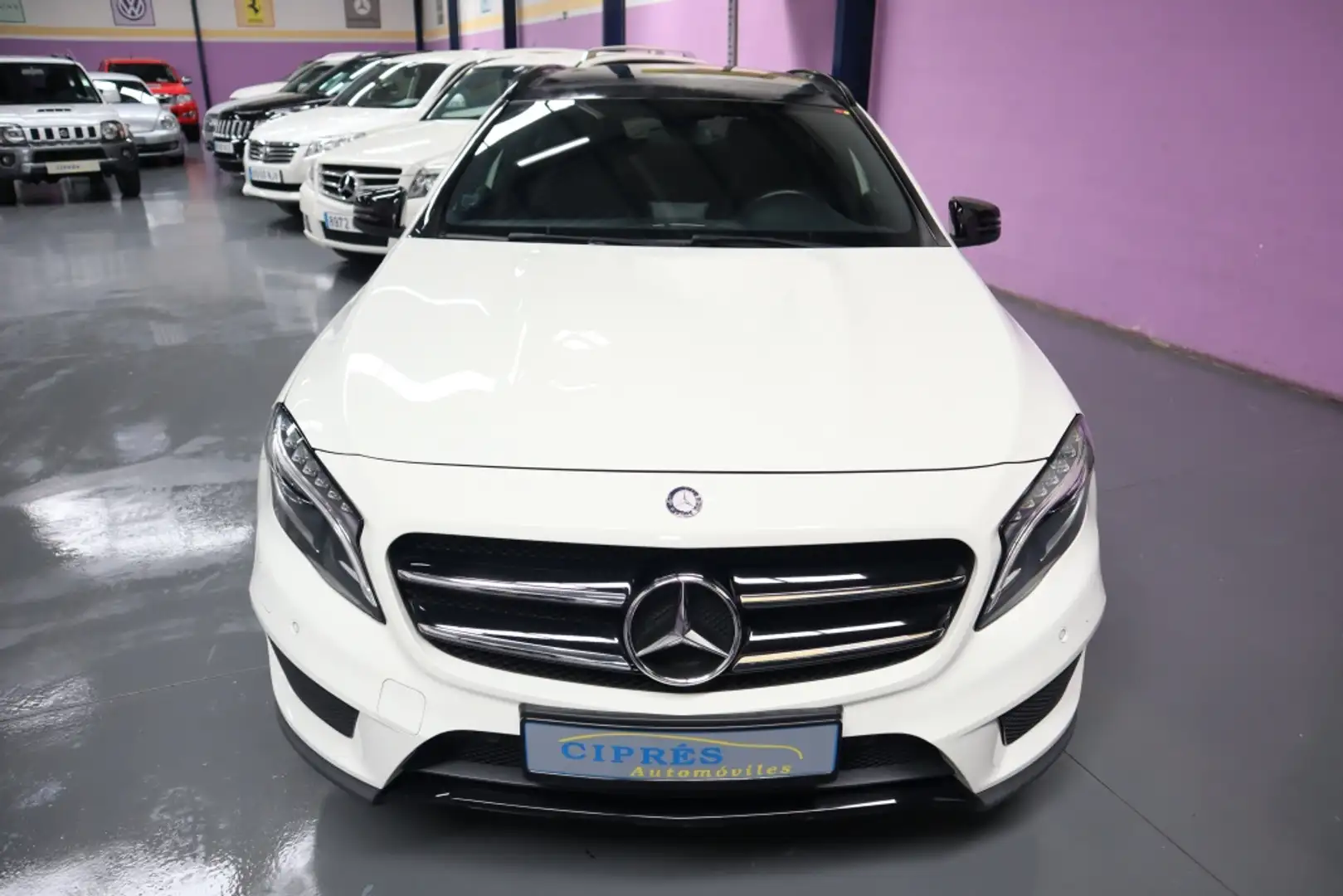 Mercedes-Benz GLA 220 220CDI AMG Line 4Matic 7G-DCT Weiß - 2