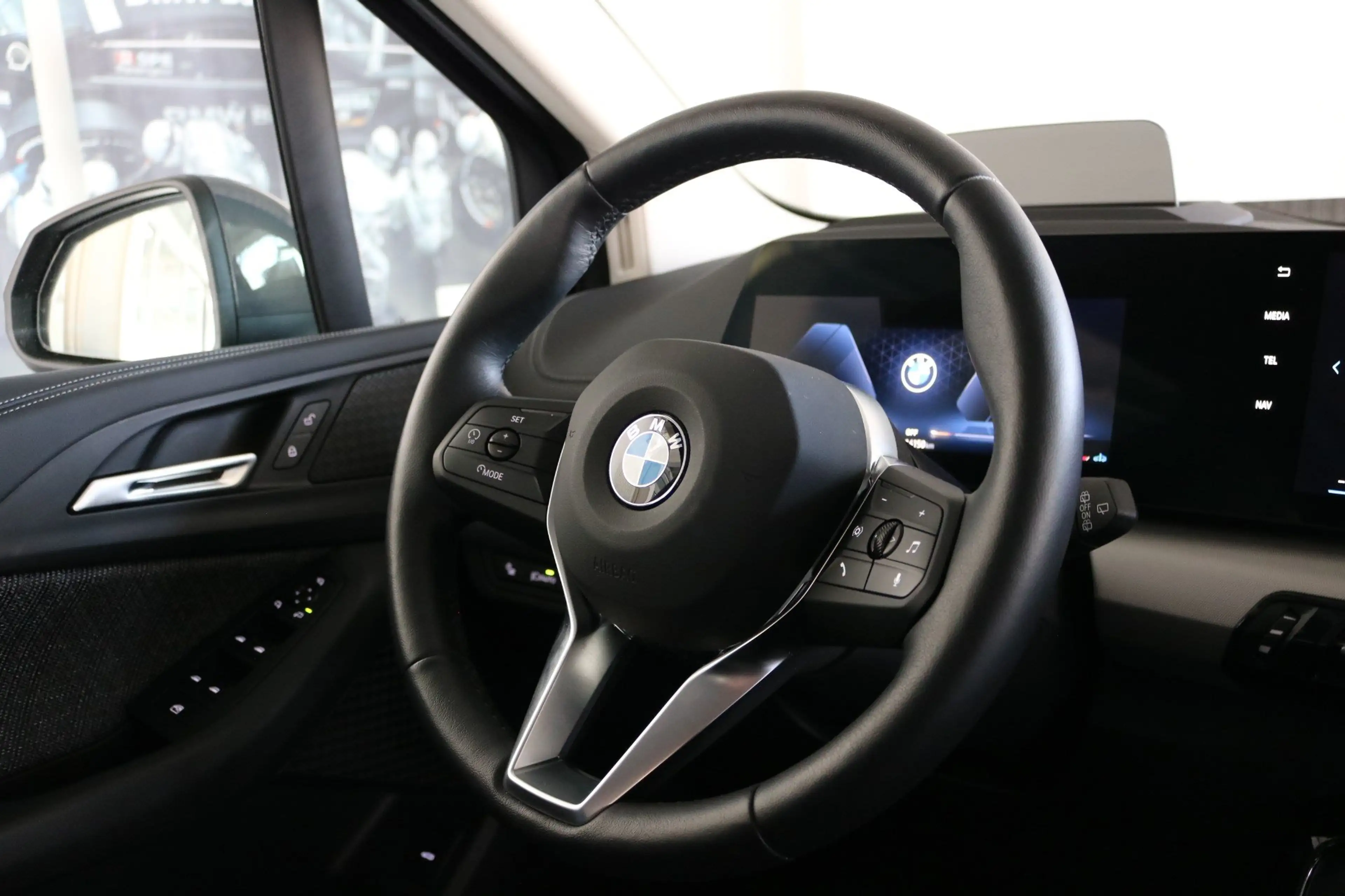 BMW 216 i AHK Head-Up  Driv.+Park.-Assist-Plus RFK Komfort — photo 9