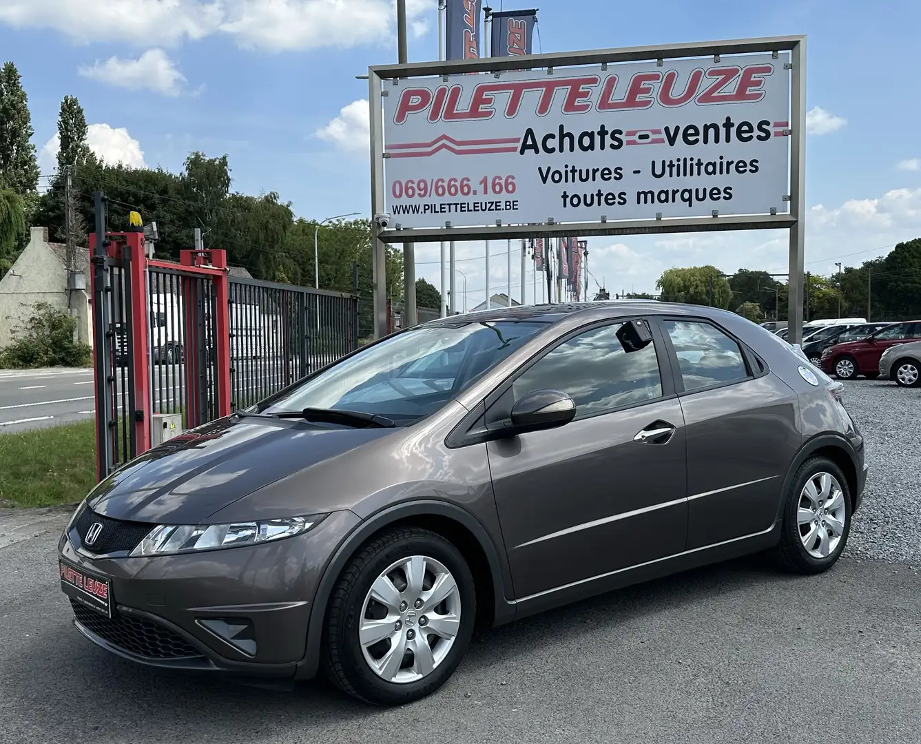 Honda Civic 1.4i Marrone - 2