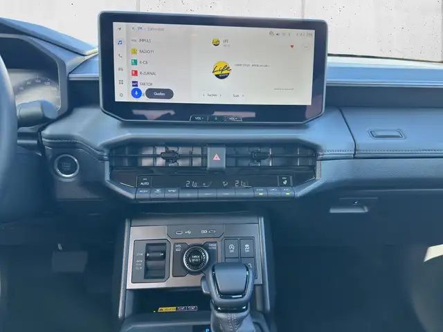 Toyota Hilux DK AWD 2,8 Mild-Hybrid 6-Aut. Invincible 4t. Ansicht 3