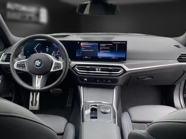 BMW 3 Series view 8