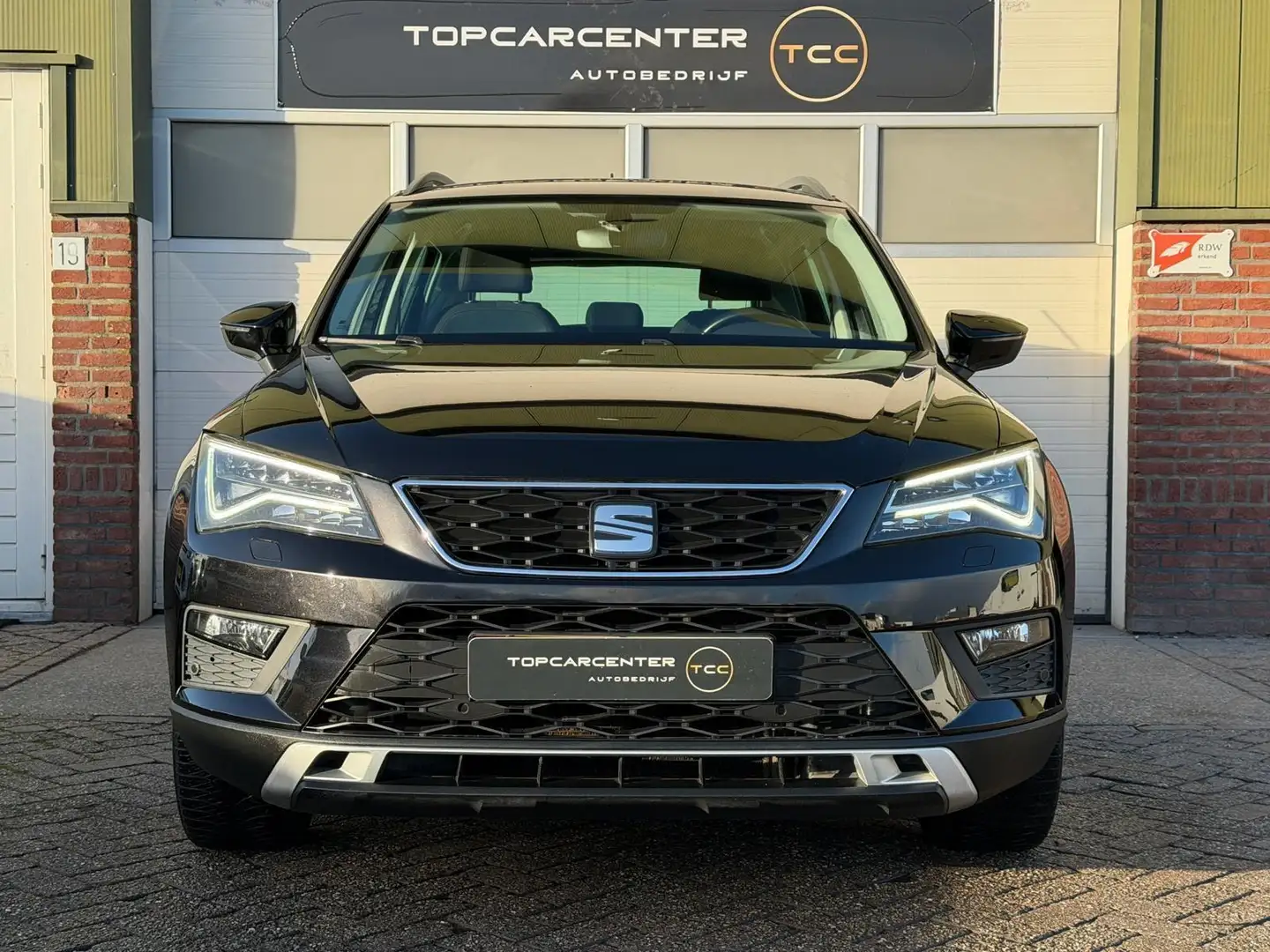 SEAT Ateca 1.0EcoTSI Style/CAMERA/PARKS/STOELV/PARKS/APK/NAP Schwarz - 2