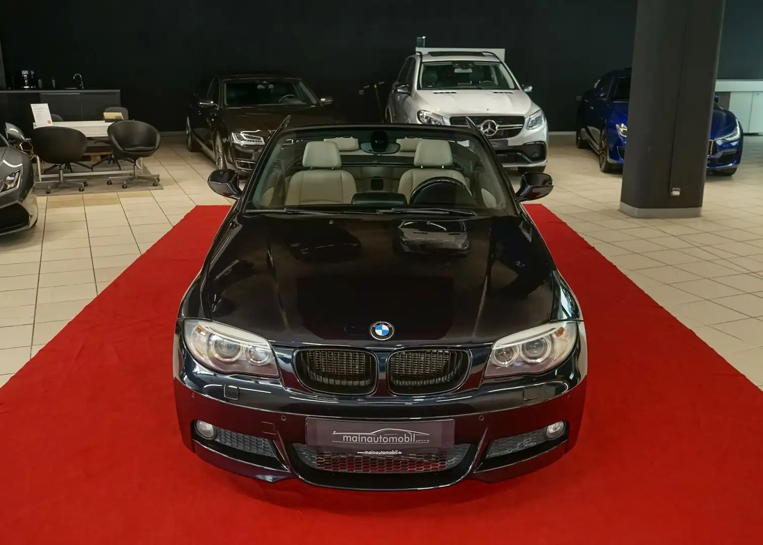 BMW 118 d Cabrio M-Paket Xenon Keyless Navi PDC Schwarz - 2