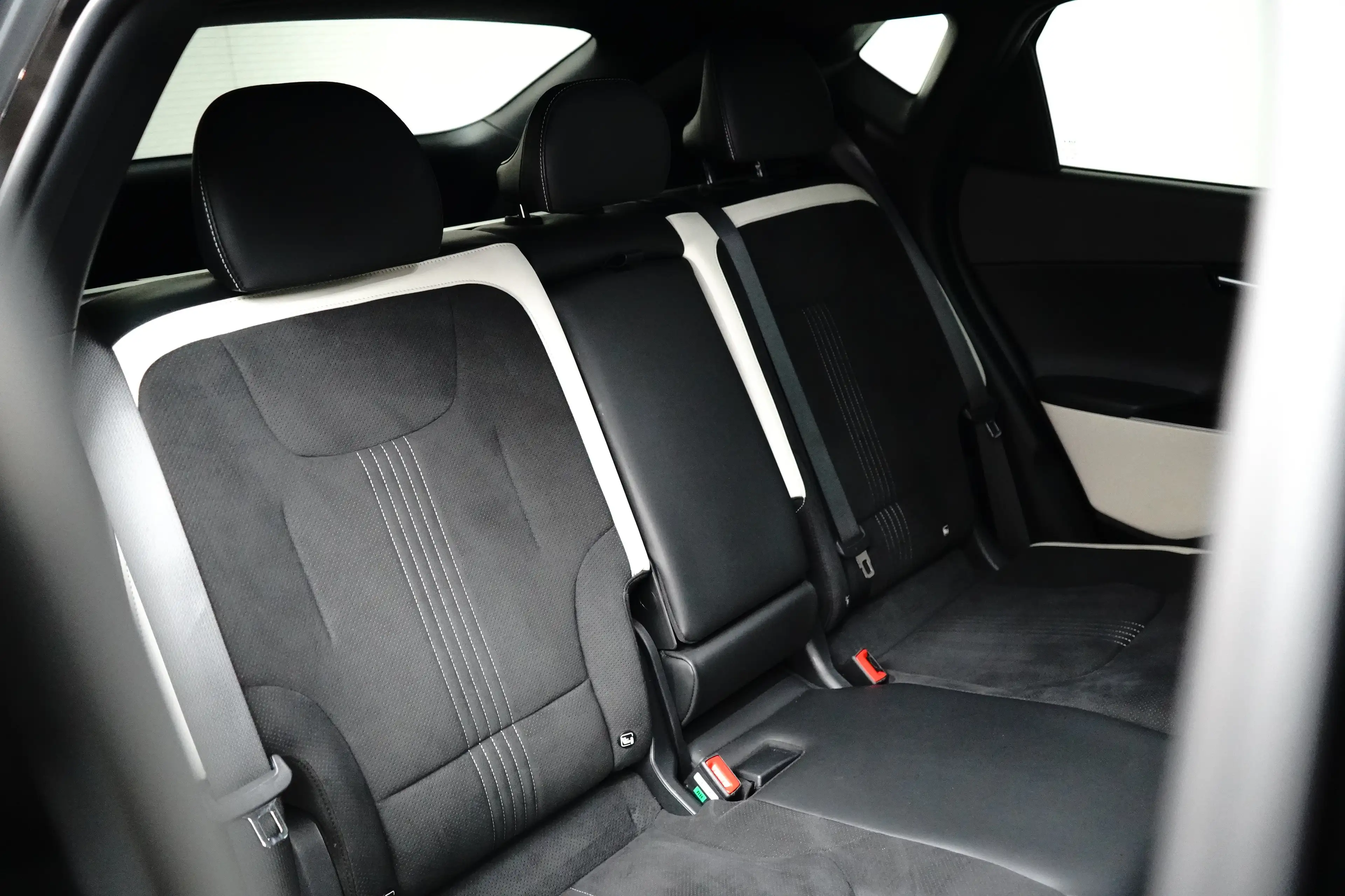 Kia EV6 Plus AWD 77.4 kWh | Schuif-/hefdak elektrisch (Gla — photo 9