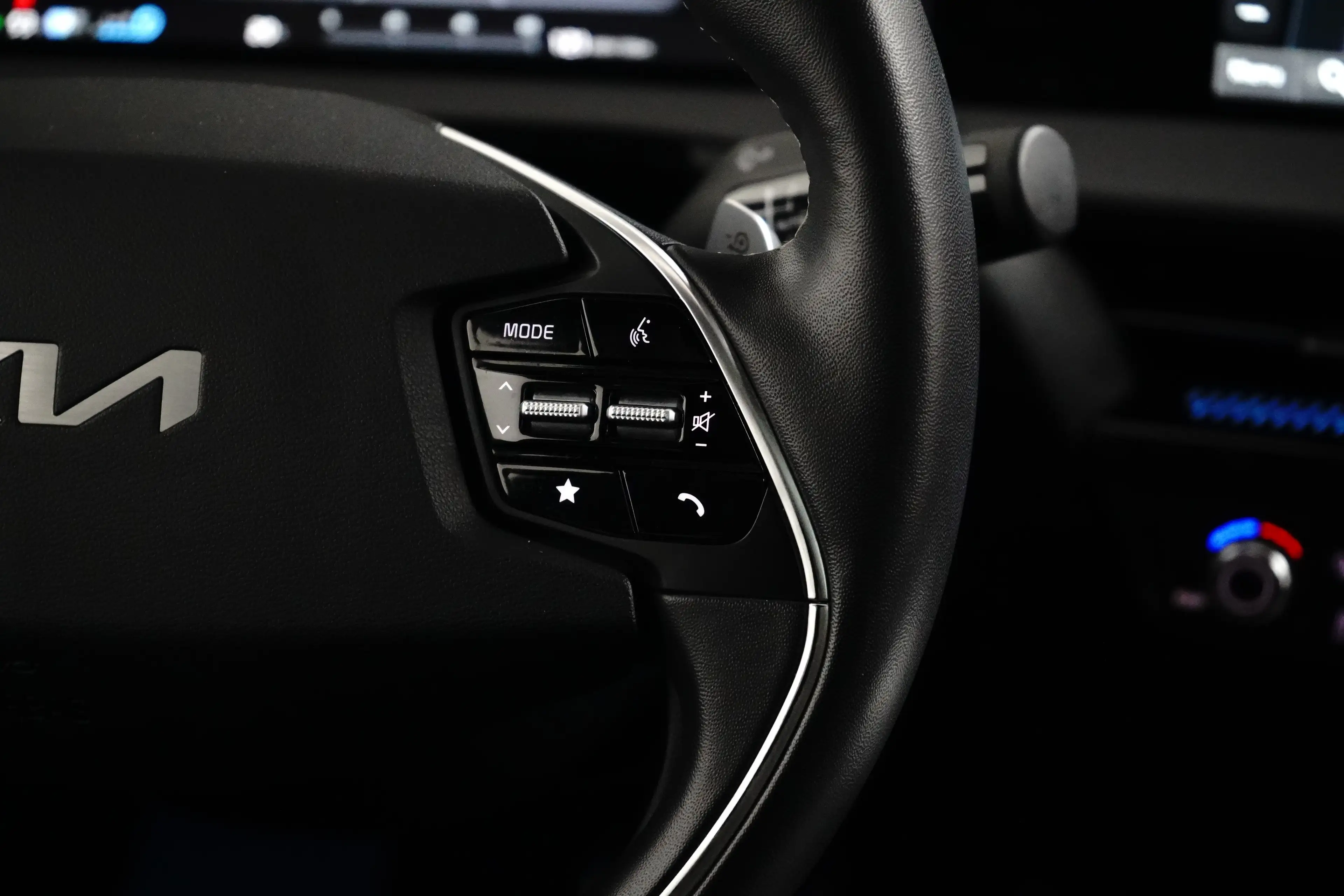 Kia EV6 Plus AWD 77.4 kWh | Schuif-/hefdak elektrisch (Gla — photo 14