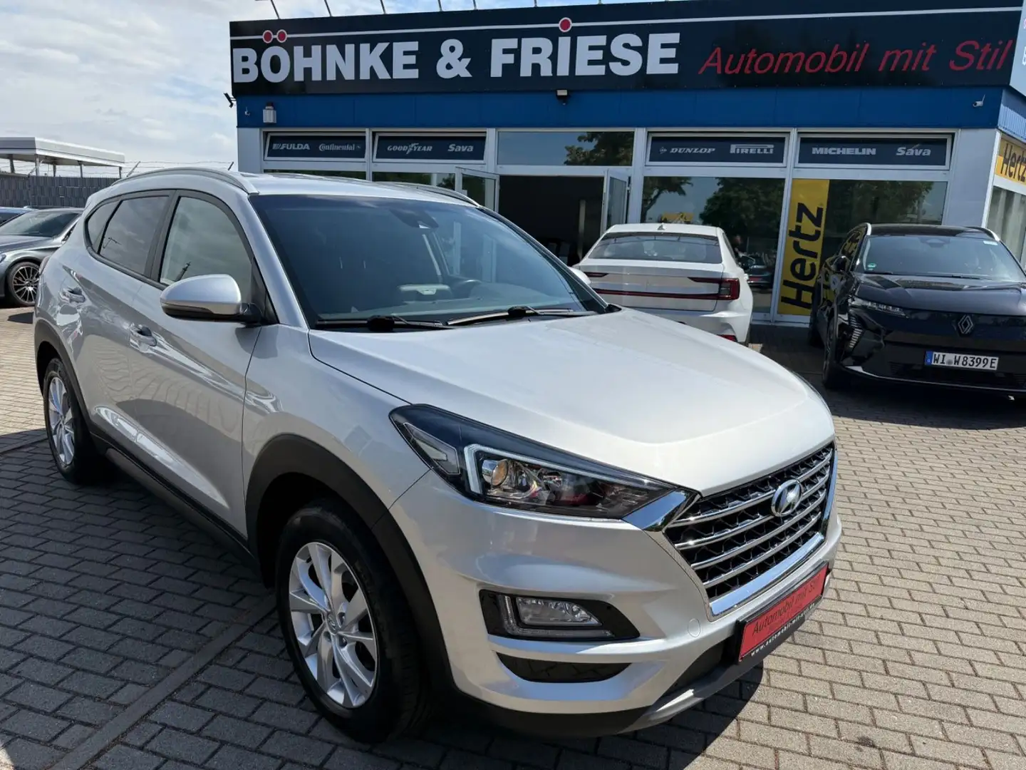 Hyundai TUCSON Trend 2WD SHZ KLIMAA. PDC NAVI TEMPOMAT Argent - 2