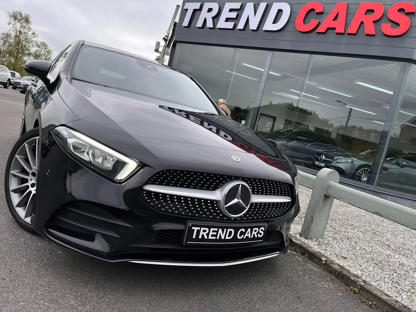 Mercedes-Benz A 200 d PACK AMG 8G-TRONIC TOIT PANO LED AMBIANCE CAM GA Fekete - 1
