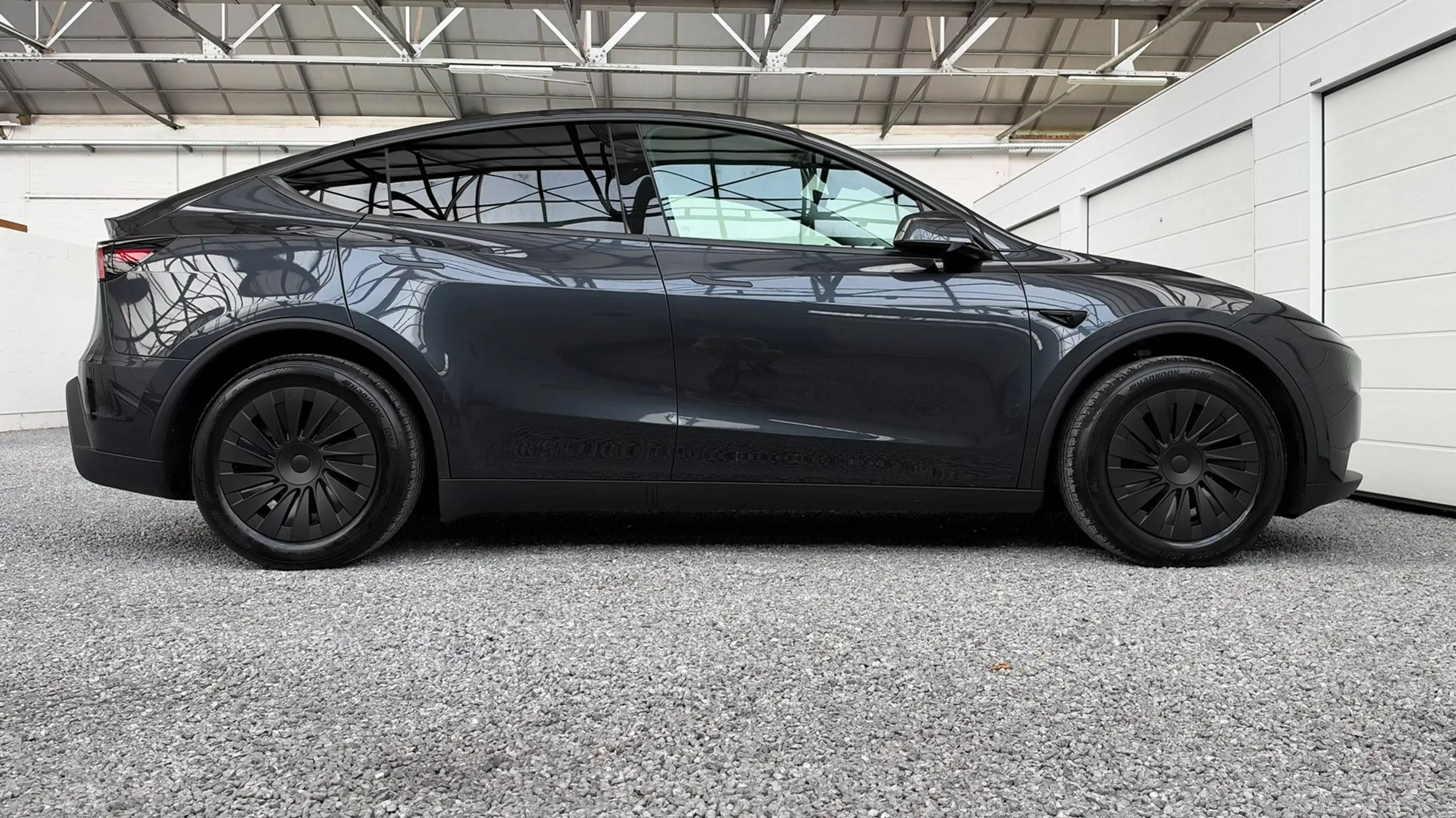 Tesla Model Y Juniper RWD Standard | Stealth Grey | LFP batterij | HW4 | 6 maand oud! — photo 4