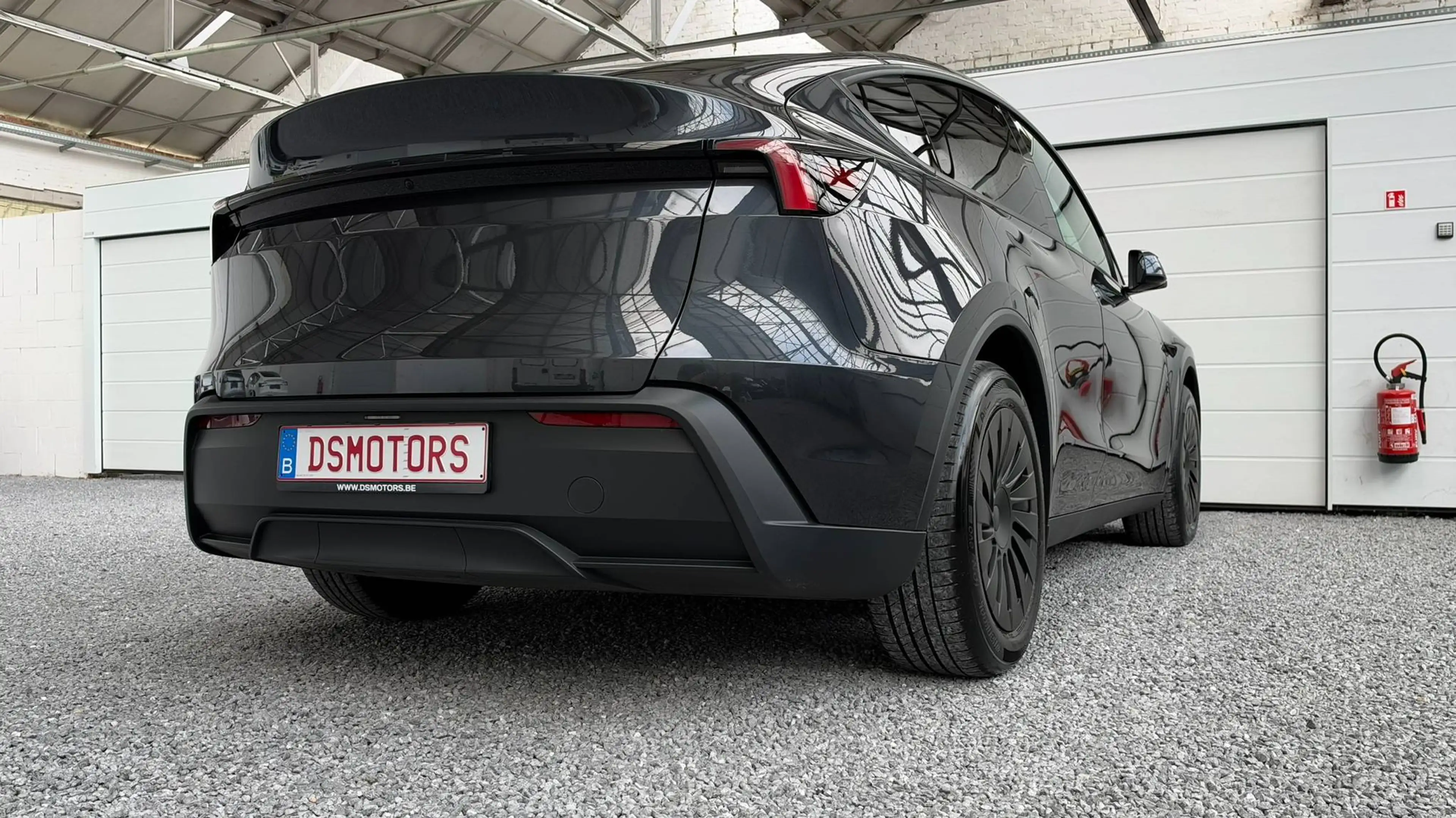Tesla Model Y Juniper RWD Standard | Stealth Grey | LFP batterij | HW4 | 6 maand oud! — photo 13