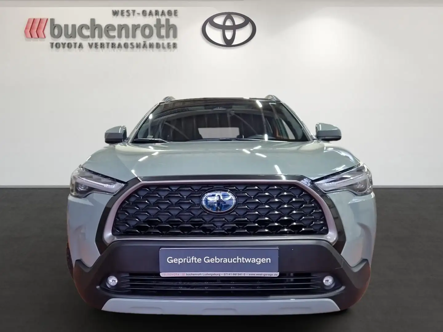 Toyota Corolla Cross Hybrid FWD Team Deutschland +Premi Vert - 2