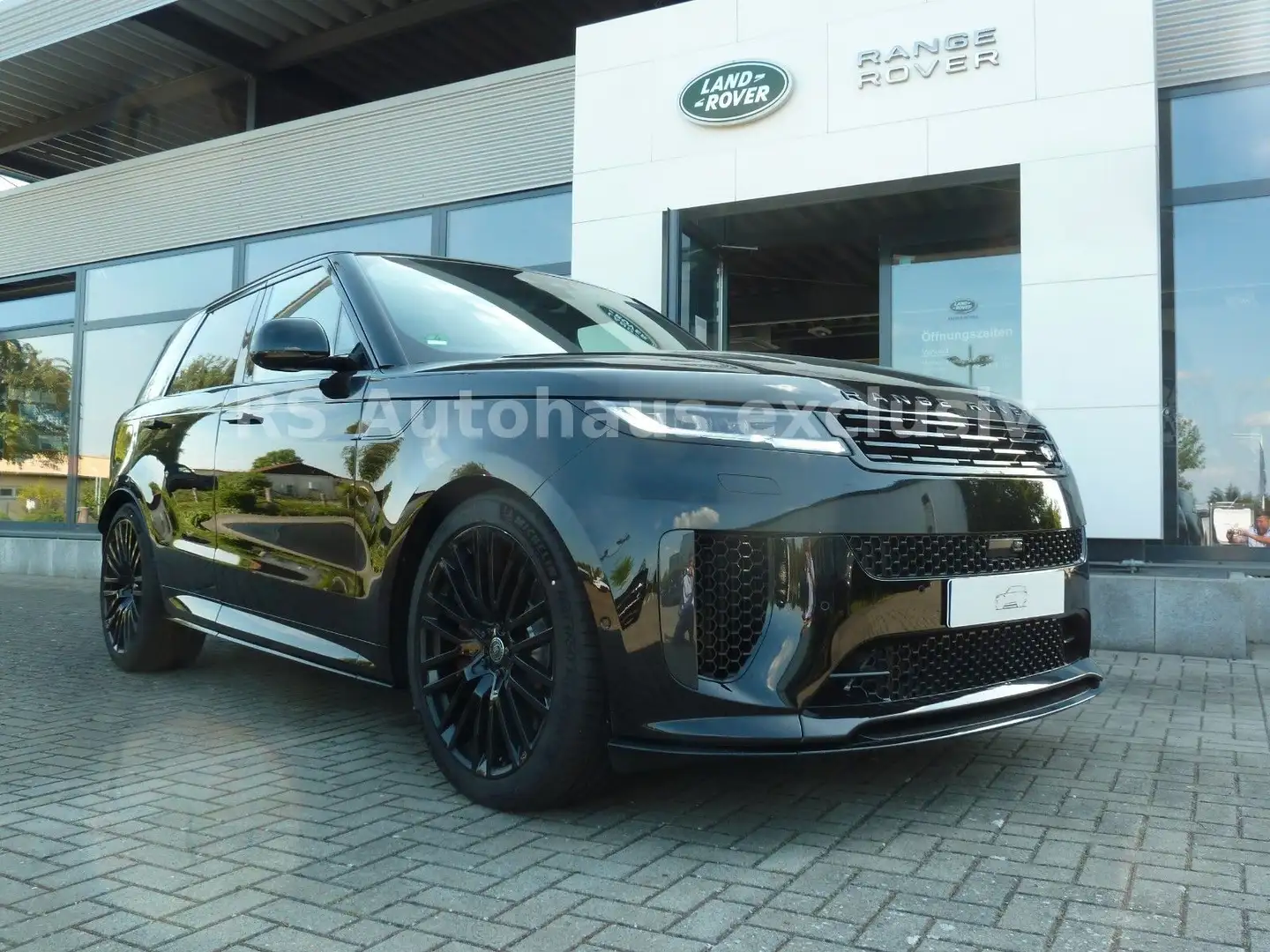 Land Rover Range Rover Sport RR Sport SV P635 Edition One el.AHK Panorama Schwarz - 2