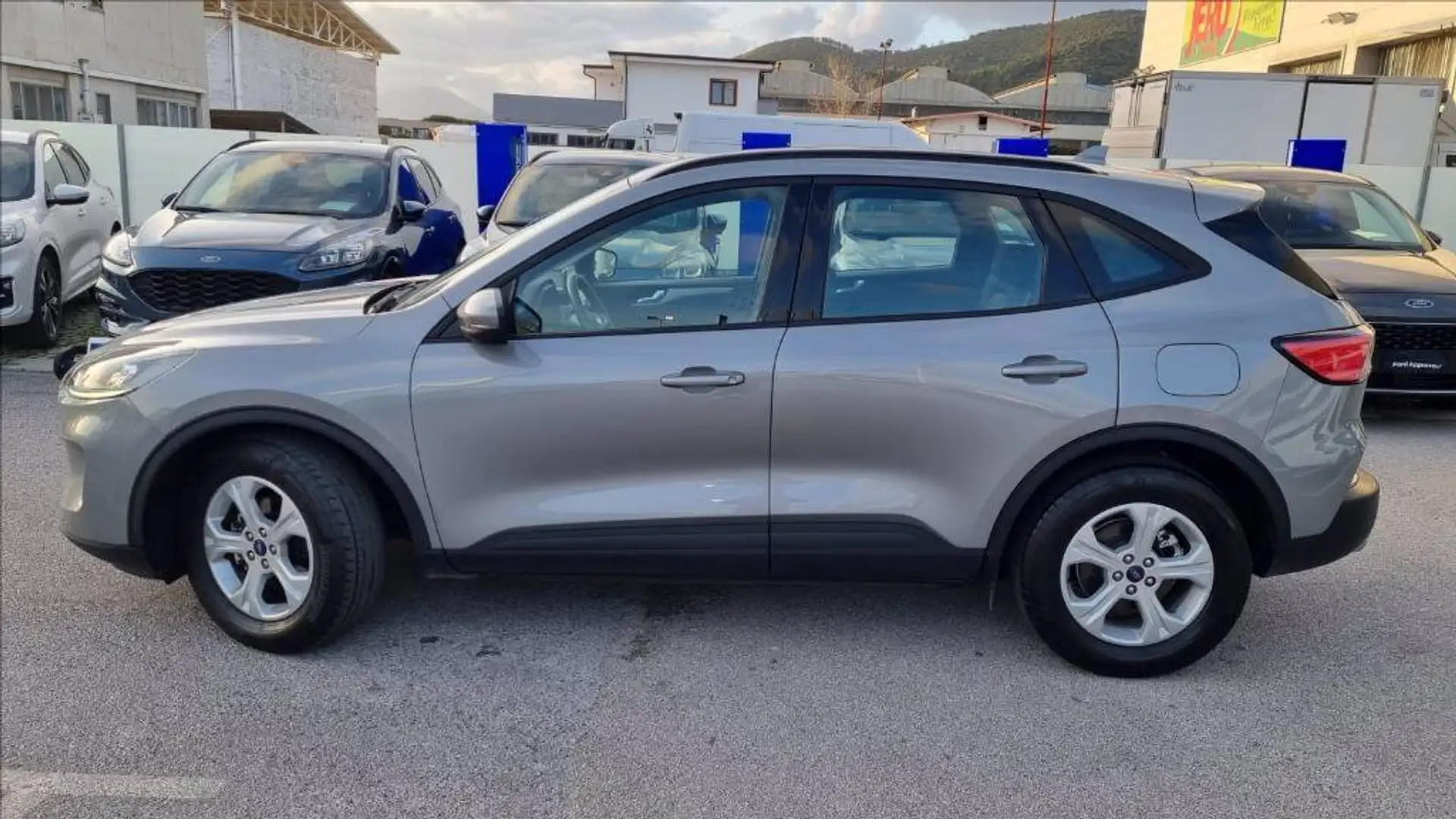 Ford Kuga 1.5 ecoblue connect 2wd 120cv Grigio - 2
