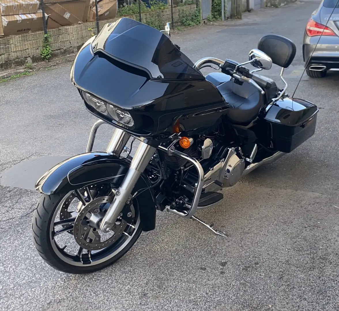 Harley-Davidson Road Glide Nero - 1