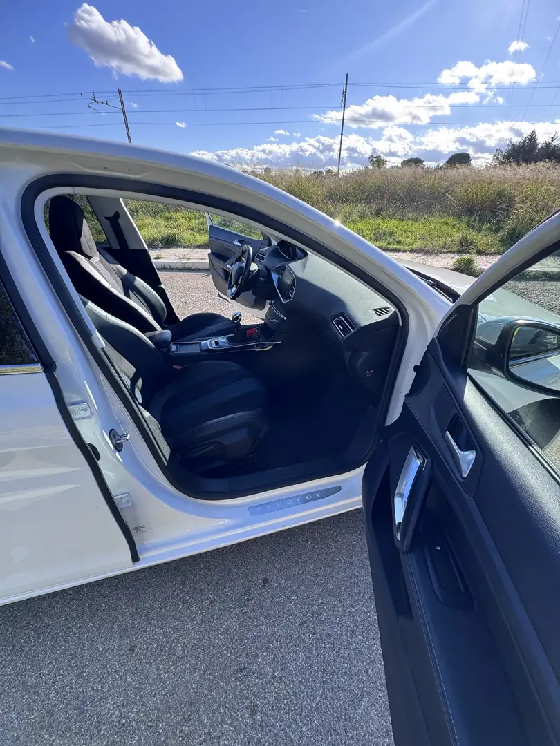 Peugeot 308 5p 1.6 bluehdi tech edition - 1