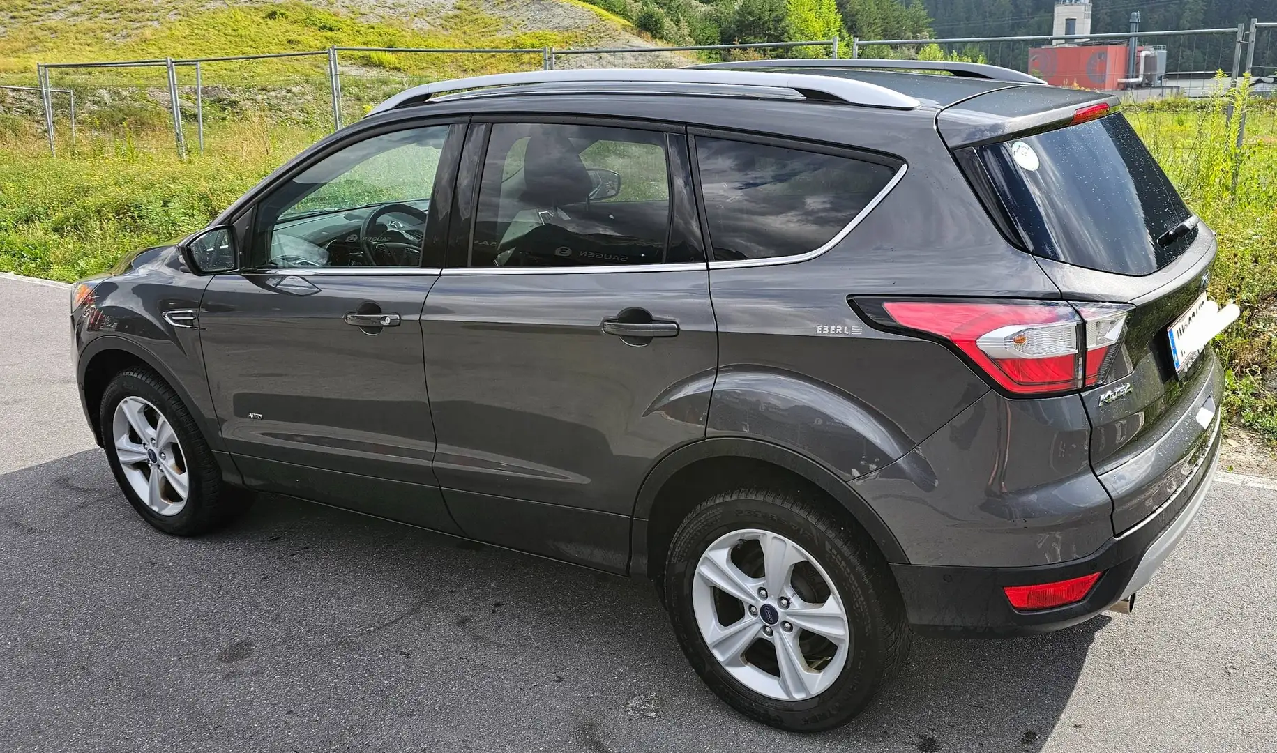 Ford Kuga Kuga 2,0 TDCi Titanium Start/Stop AWDTitanium Grau - 2