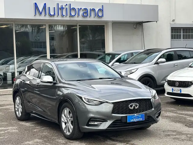 Infiniti Q30 1.5 diesel Premium Tech
