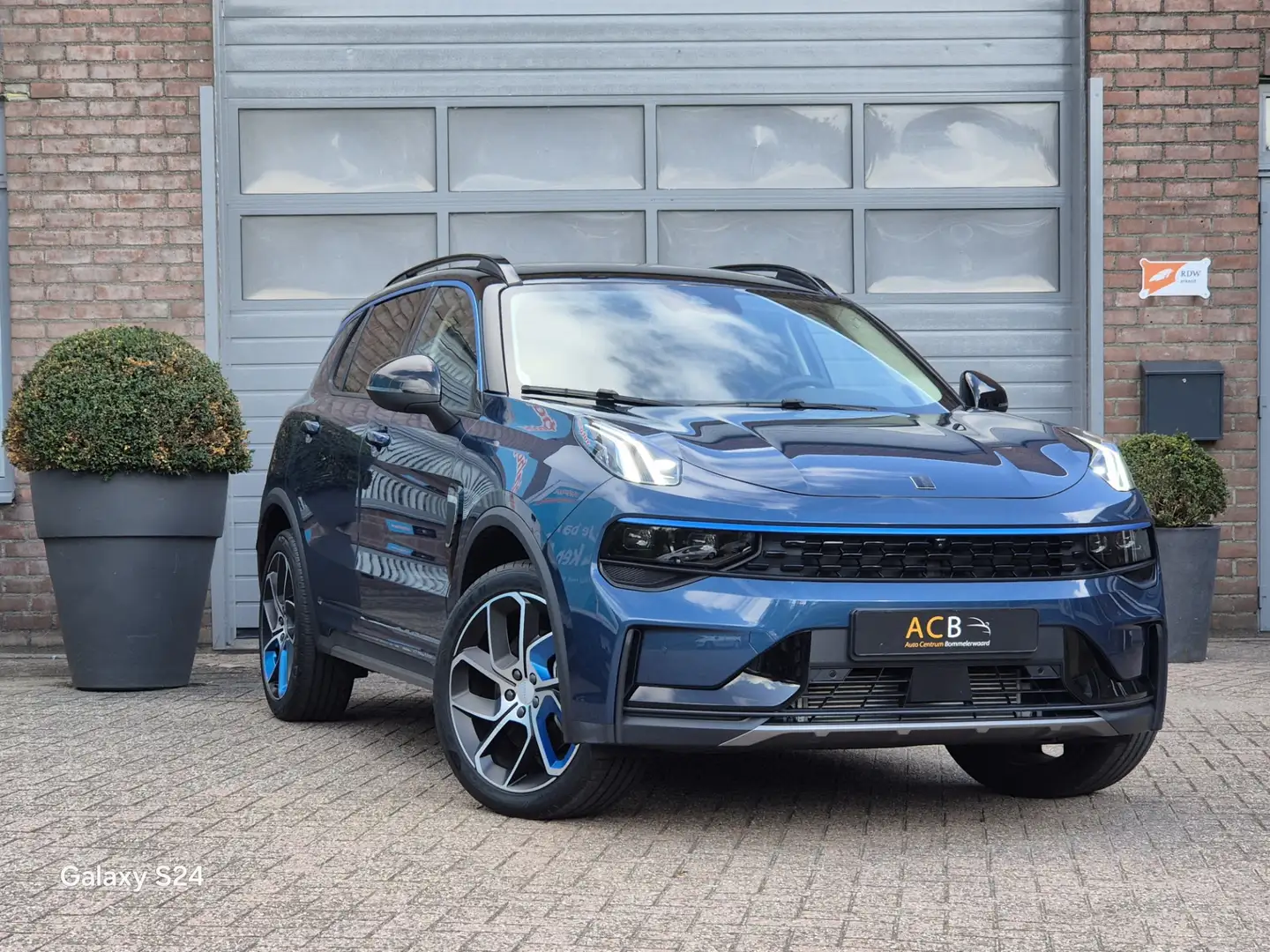 Lynk & Co 01 1.5 Schuifdak Azul - 1