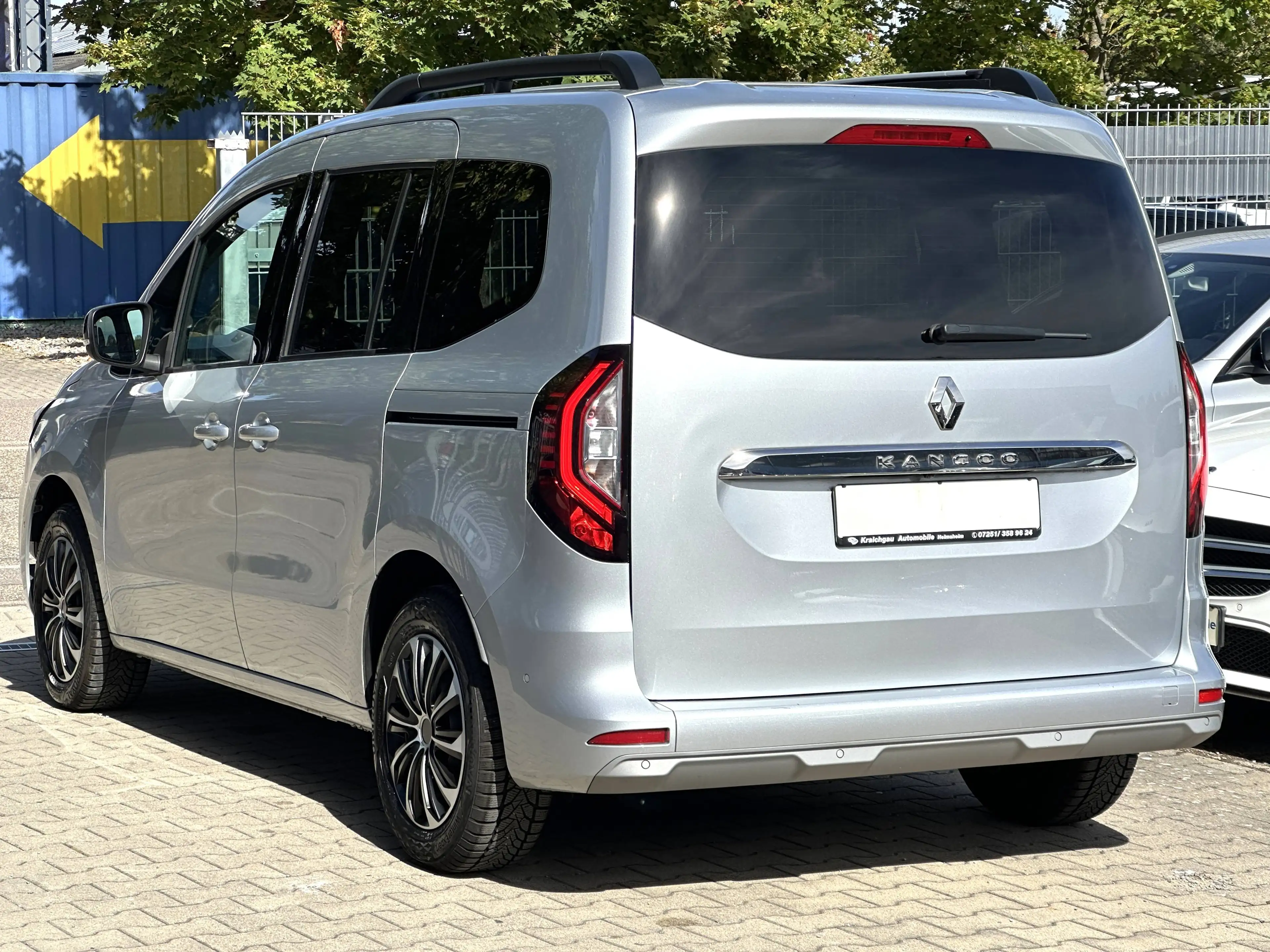 Renault Kangoo III*Leder*LED-Scheinw.*Kamera*Navi*Tempo*DAB+ — photo 3