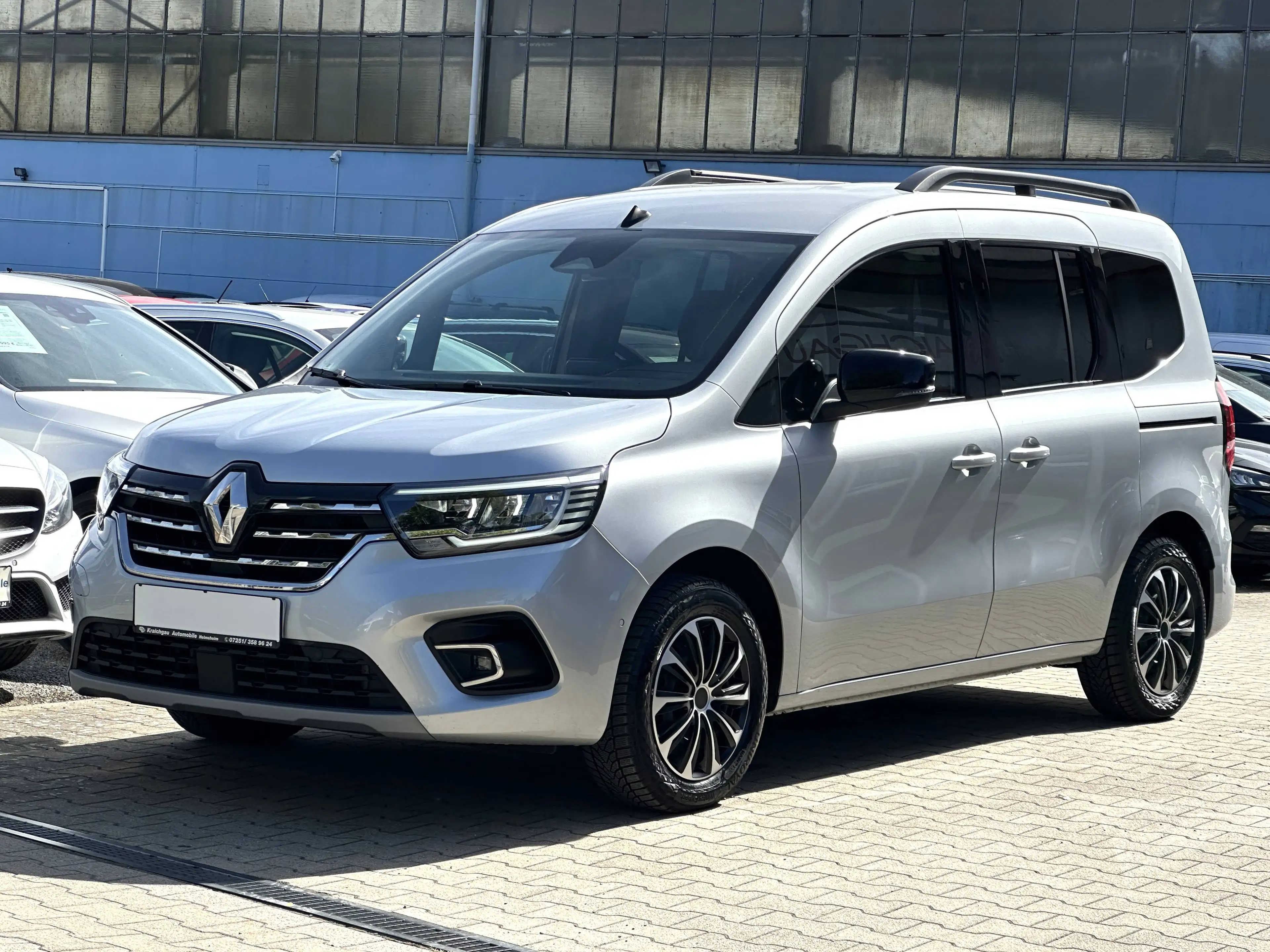 Renault Kangoo III*Leder*LED-Scheinw.*Kamera*Navi*Tempo*DAB+
