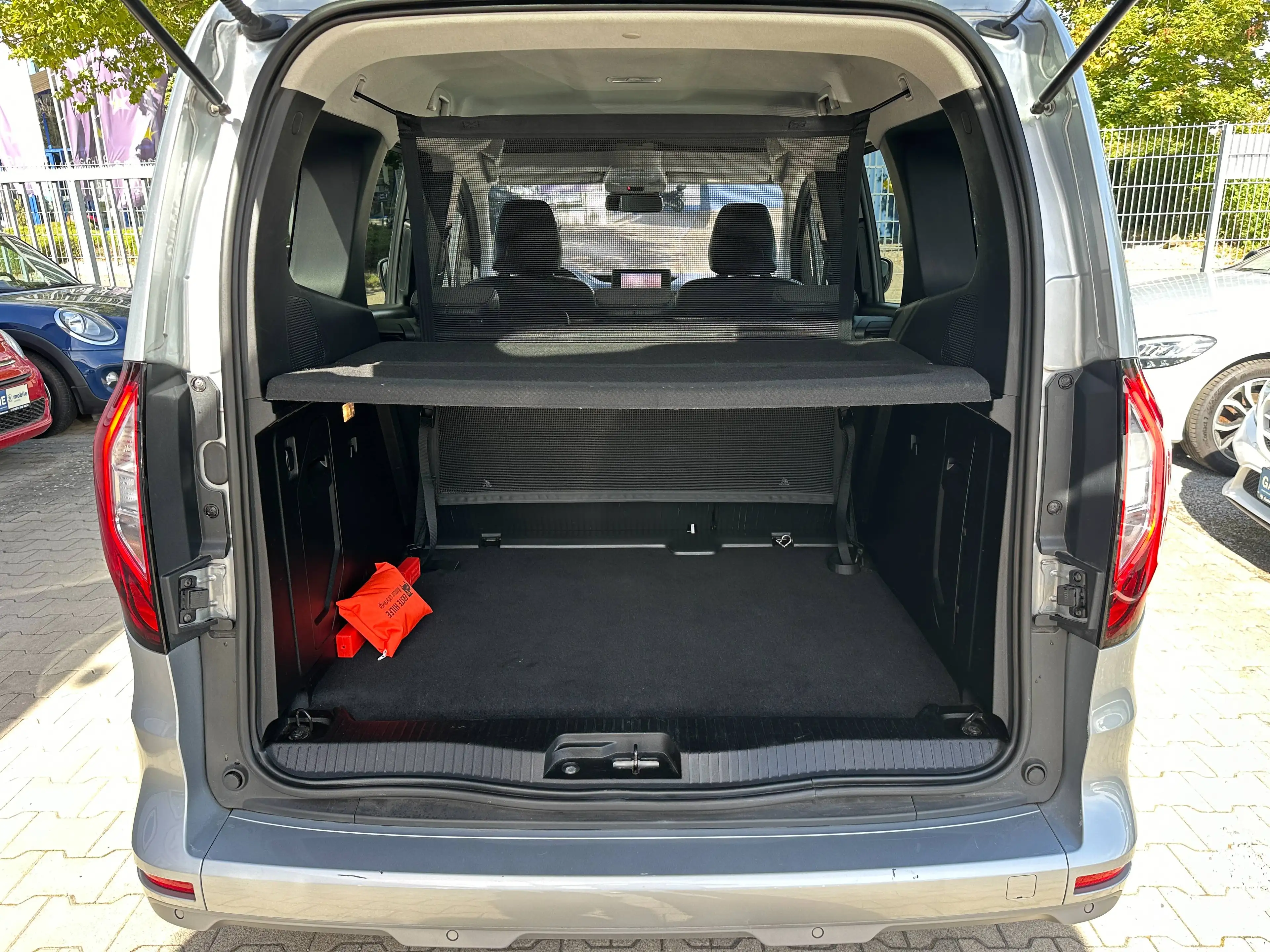 Renault Kangoo III*Leder*LED-Scheinw.*Kamera*Navi*Tempo*DAB+ — photo 5