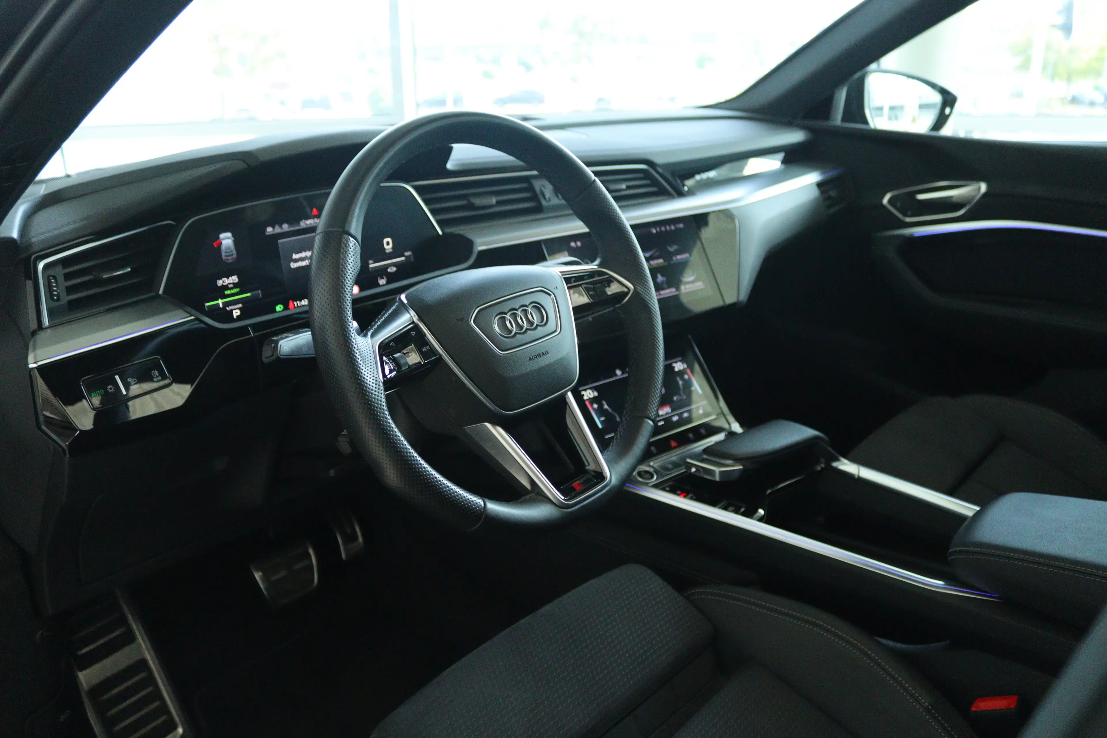 Audi Q8 e-tron Sportback 55 quattro S Edition Competition 115 kWh — photo 30