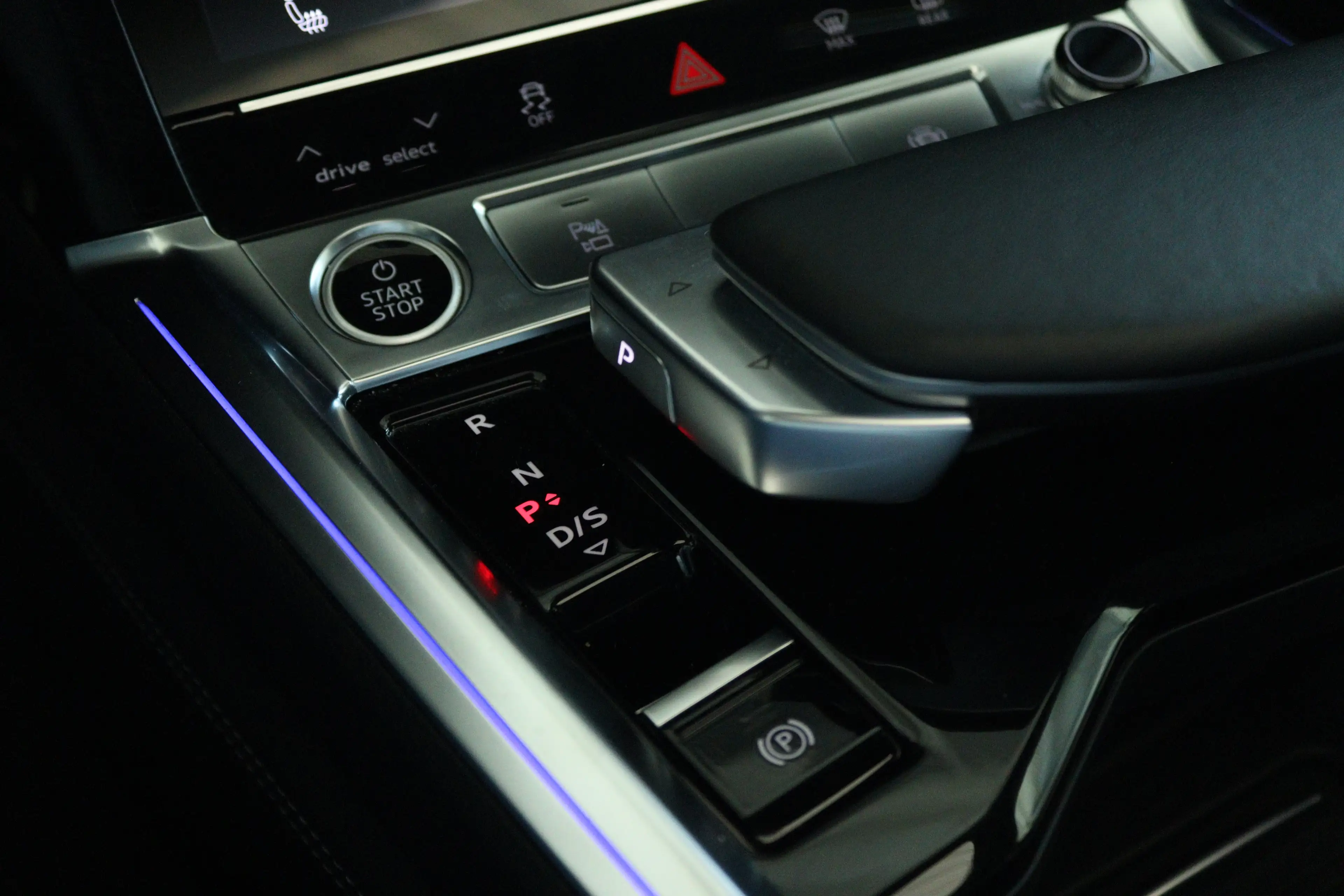 Audi Q8 e-tron Sportback 55 quattro S Edition Competition 115 kWh — photo 33